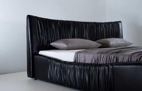 Prancūziško dizaino odinė miegamojo lova BOSTON